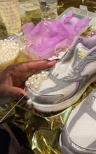 Load image into Gallery viewer, Sneaker Design Soirée